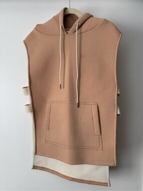 Sleeveless Hooded Vest in Light Brown